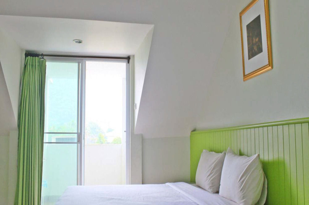 Nine Inn @ Town Phuket Extérieur photo