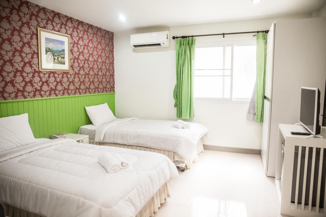 Nine Inn @ Town Phuket Extérieur photo
