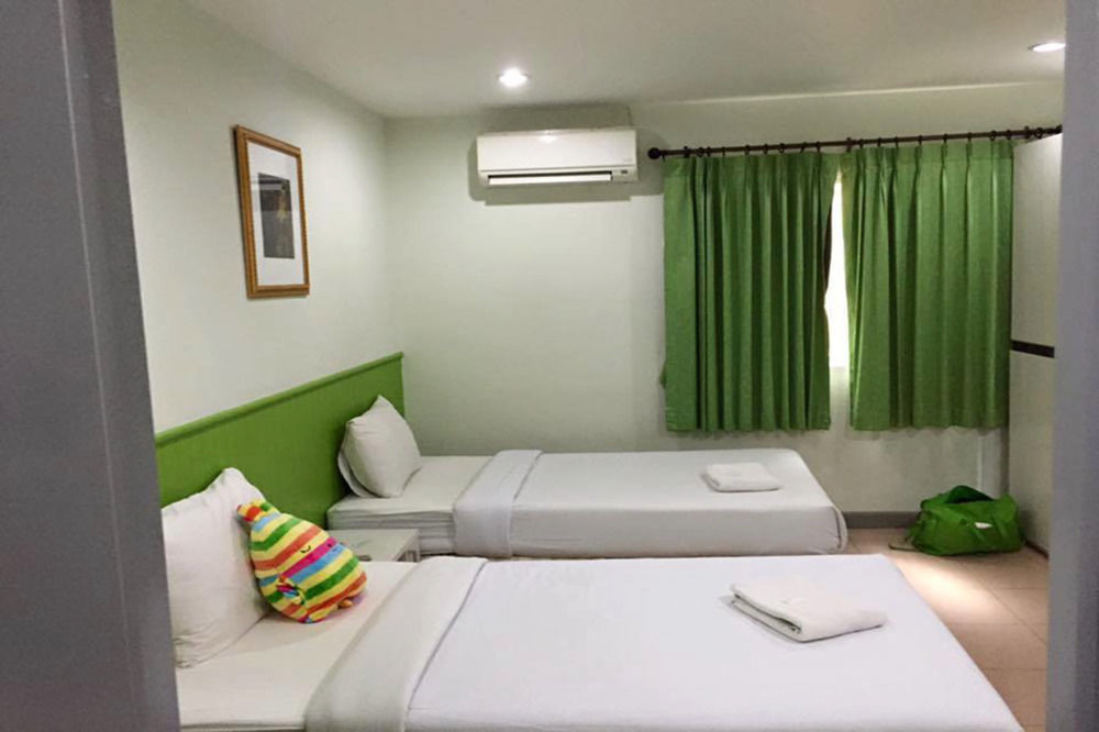 Nine Inn @ Town Phuket Extérieur photo